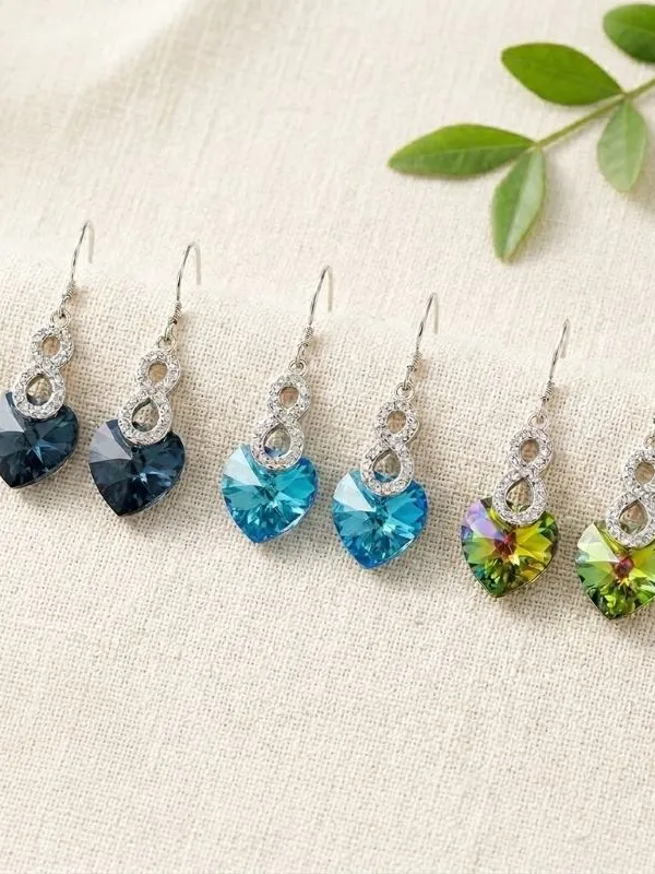 Продукт Безкрайна любов - обеци със Swarovski Изображение